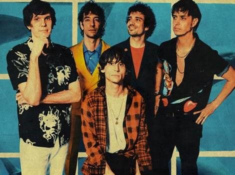 the_strokes_at_the_door