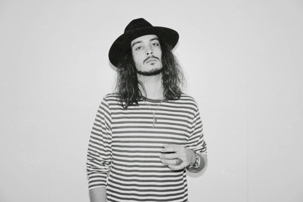 paul_alone_bailao_ya_voy_foto