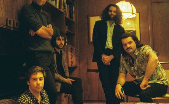 bacon_radars_lost_in_town_single_foto