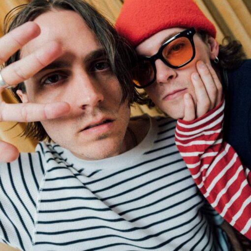 joan_come_over_single_foto