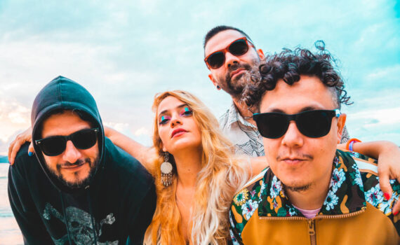 mandale mecha rainfalls foto banda